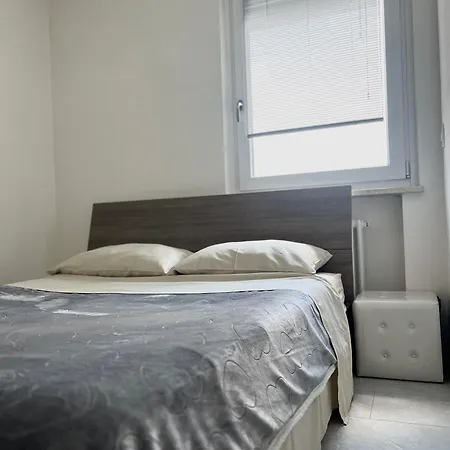 Aris Apartment